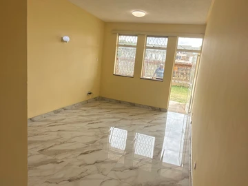 2 Bedroom Flat & Apartment
