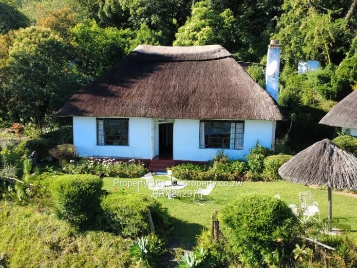 Exquisite Nyanga-MOUNTAIN LIVING FORSALE 120k (Sole Mandate)