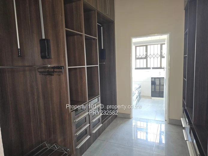To Rent ~The Grange 5 bedrooms House (furnished @$3000)