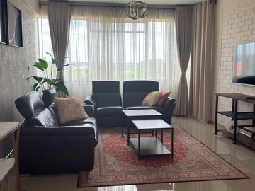 2 Bedroom Flat & Apartment