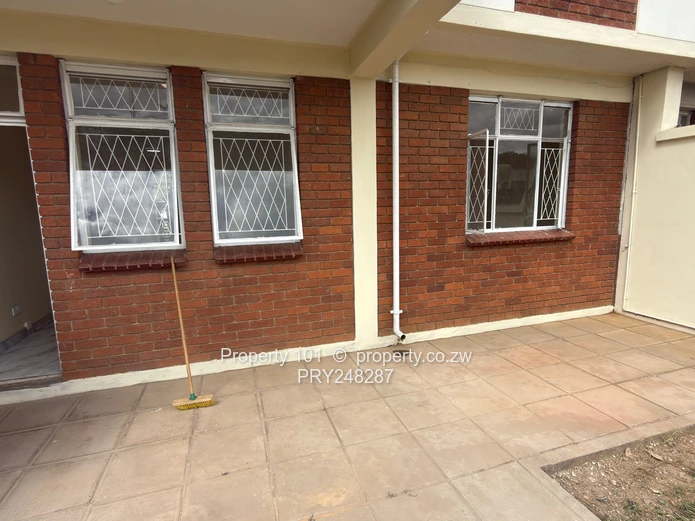 Flat To Let Eastlea (Sole Mandate)