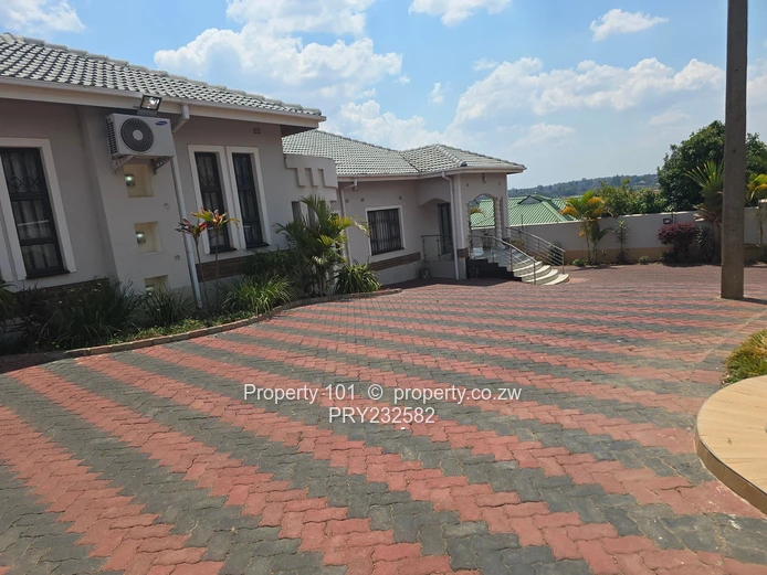 To Rent ~The Grange 5 bedrooms House (furnished @$3000)