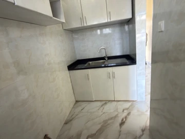 2 Bedroom Flat & Apartment